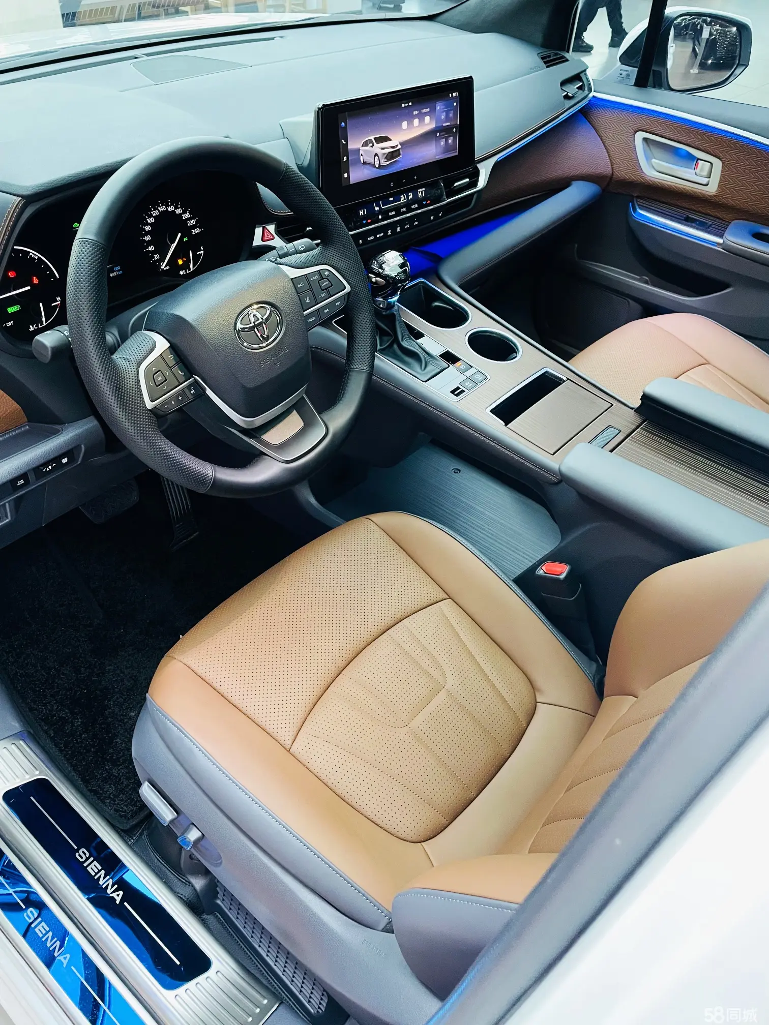 Toyota Sienna 2025 image de voiture #7