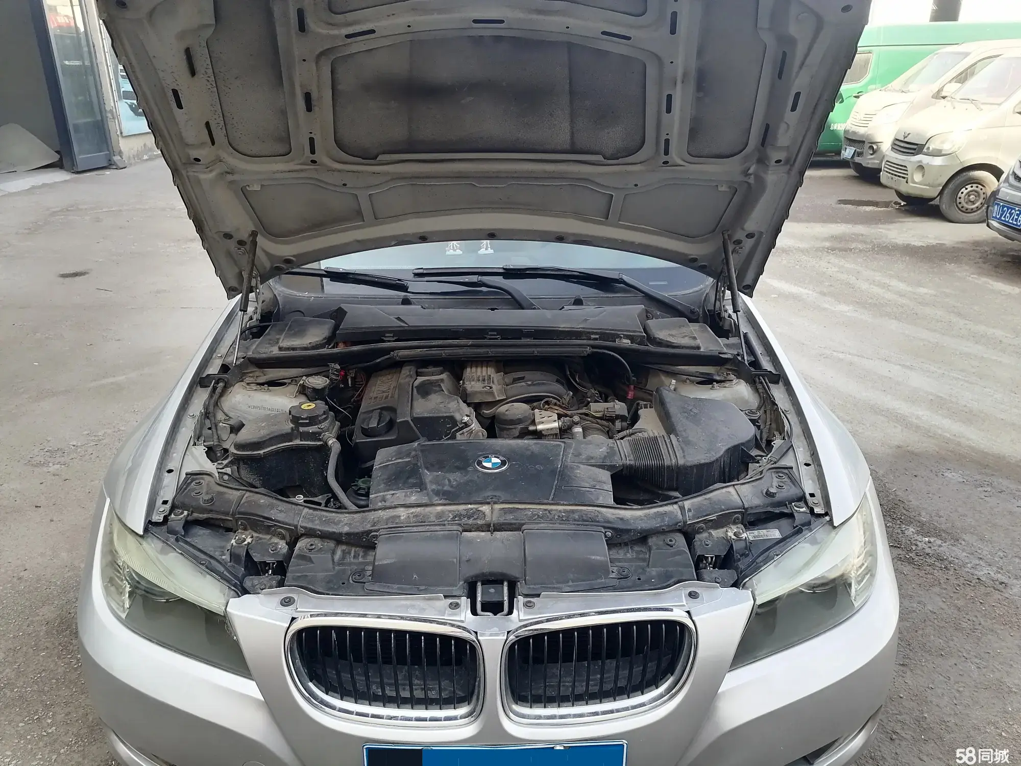 BMW 3 Series 2010 car image #7