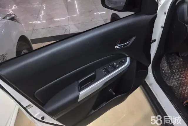 Suzuki Vitara 2018 image de voiture #7