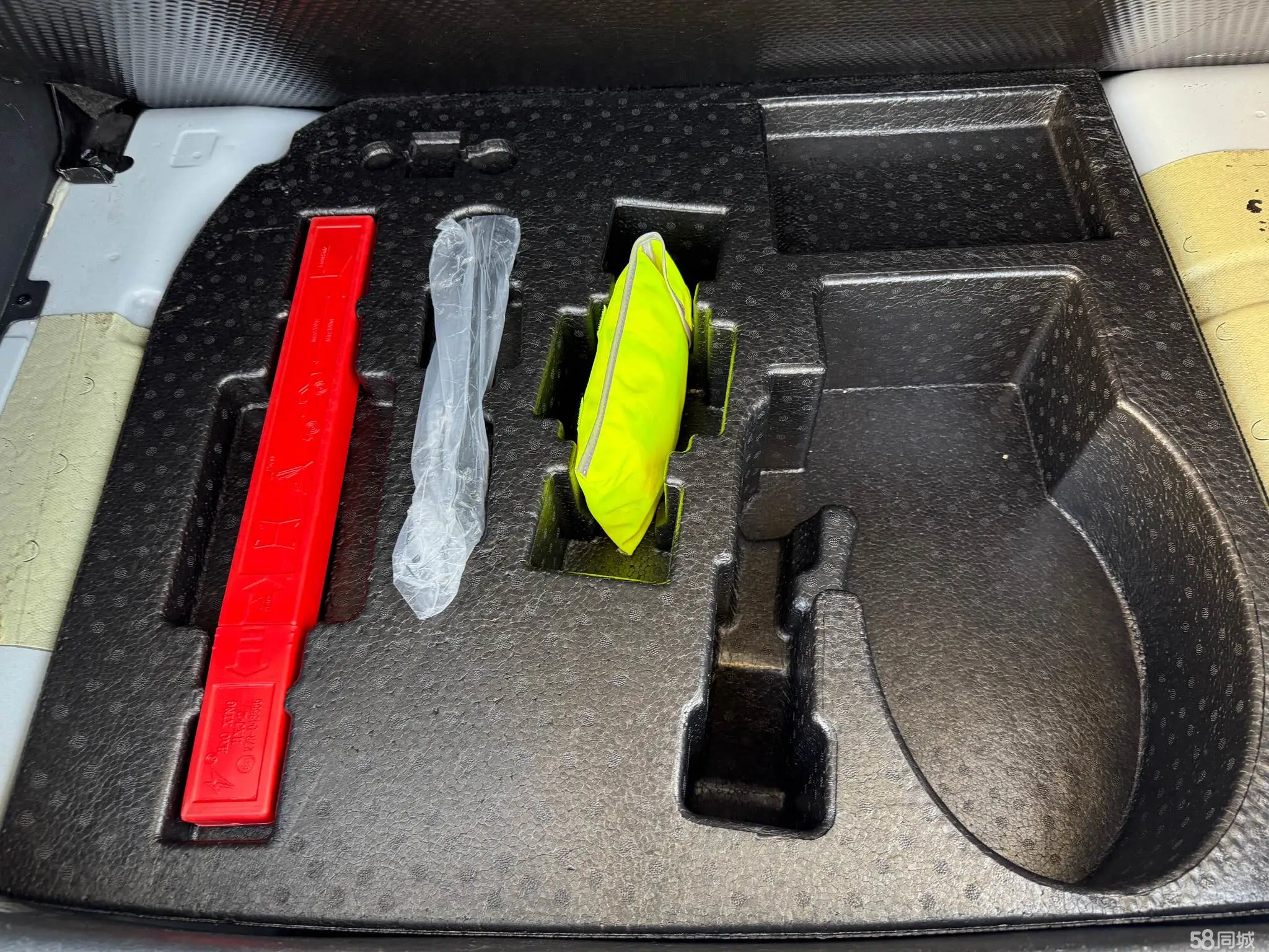 哪吒汽车 哪吒N01 2020 汽车图片 #7