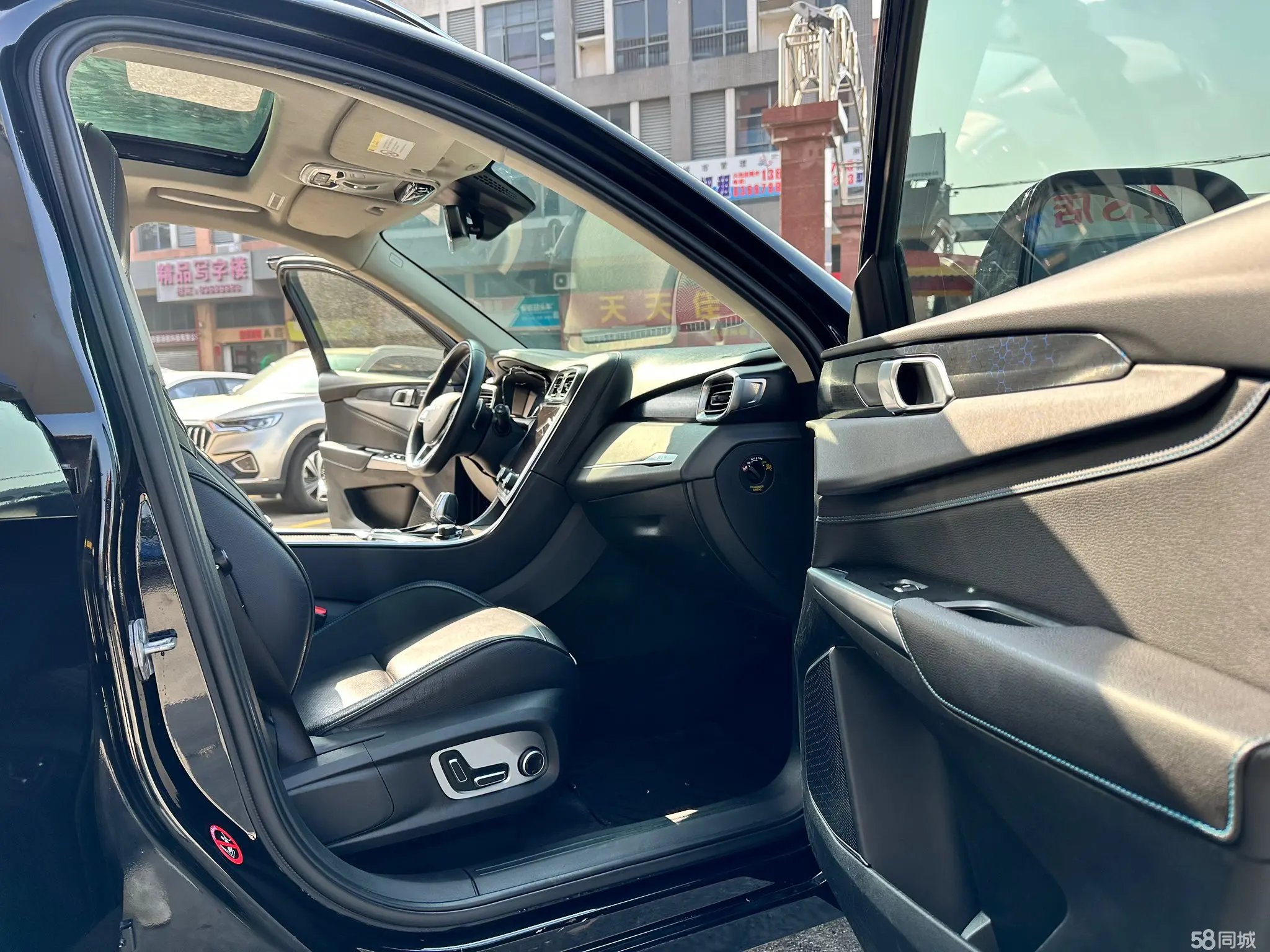 Lynk & Co 01 EM-P 2018 car image #7