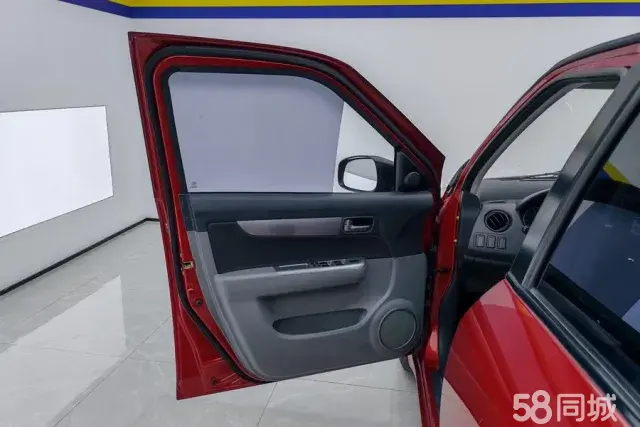 Suzuki Swift 2017 car image #7
