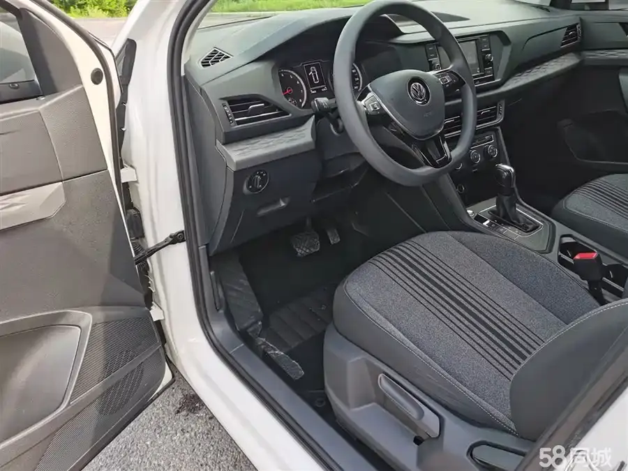 Volkswagen Tharu 2018 car image #7