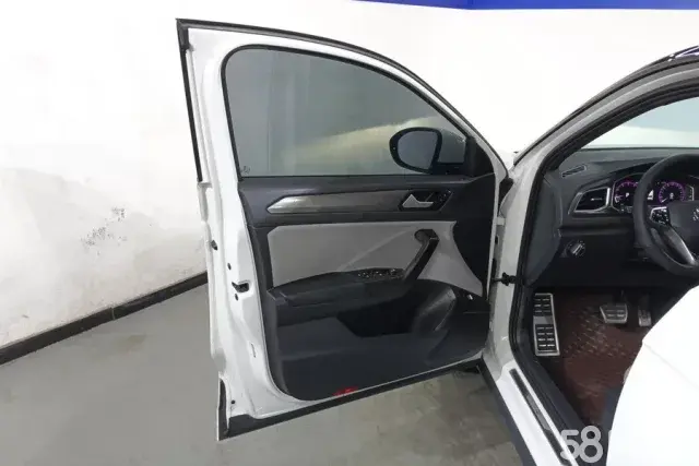 Volkswagen T-Roc 2023 #7 Volkswagen T-Roc 2023 car image #7