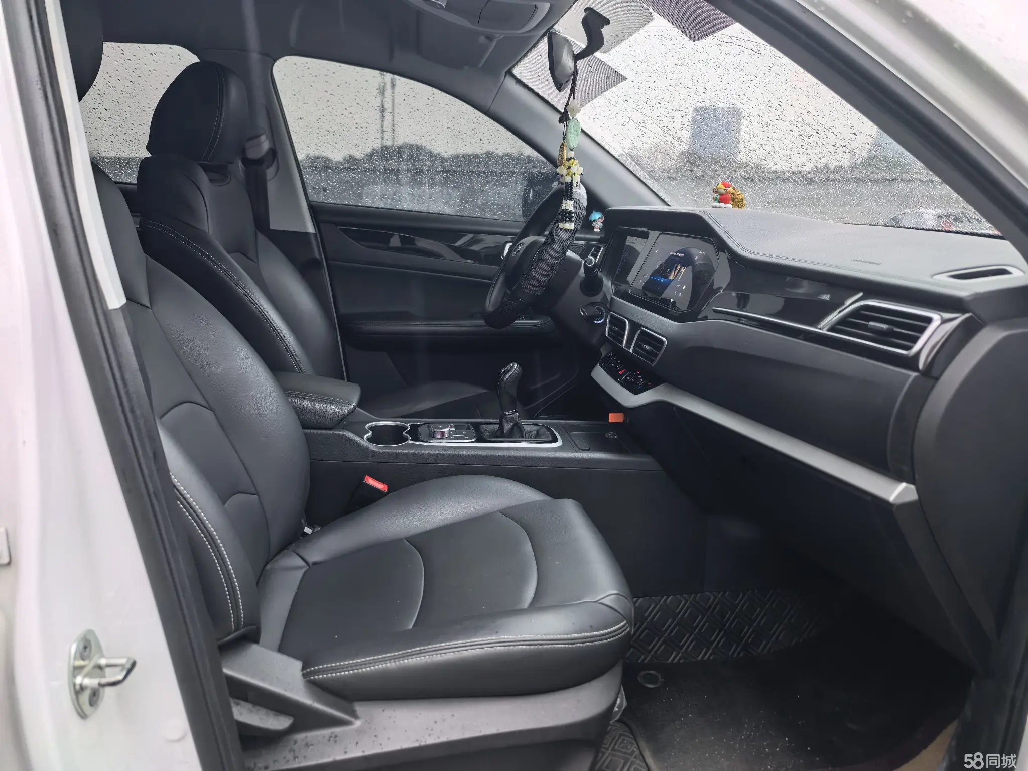 Kaiyi Showjet 2021 #7 Kaiyi Showjet 2021 car image #7