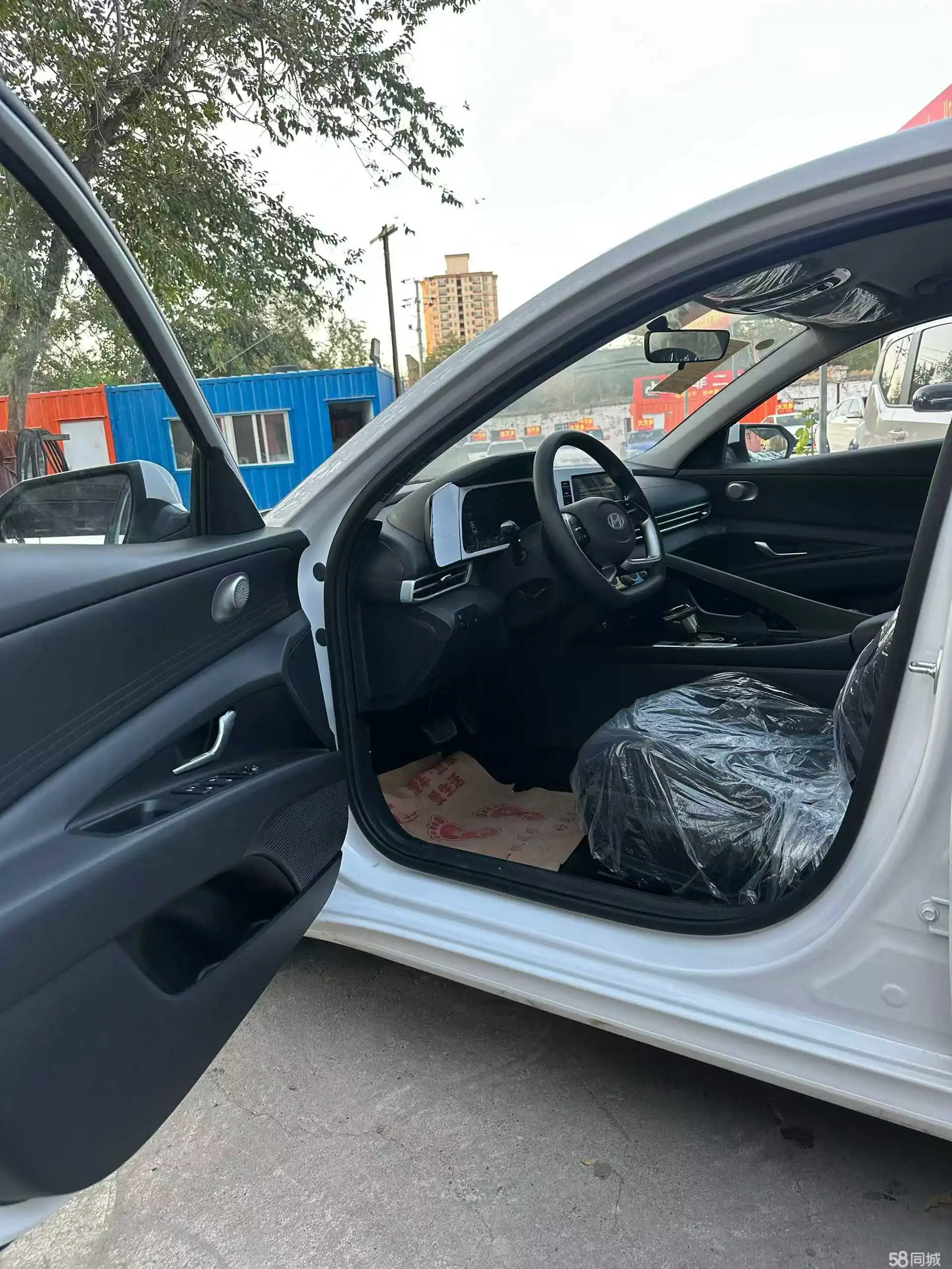 Hyundai Elantra 2025 car image #7