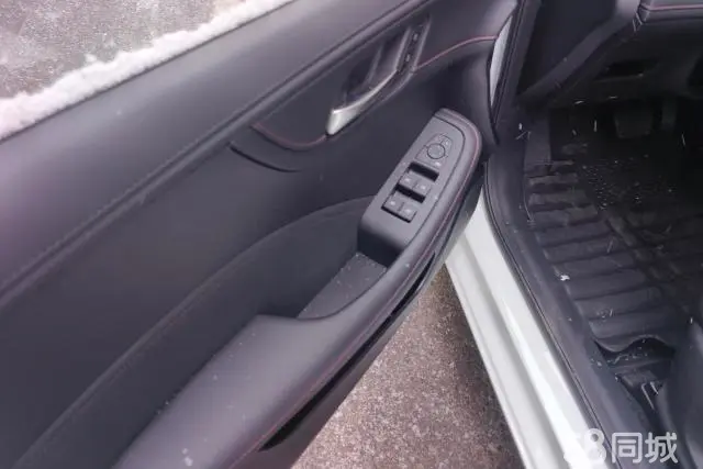 Roewe i5 2025 car image #7