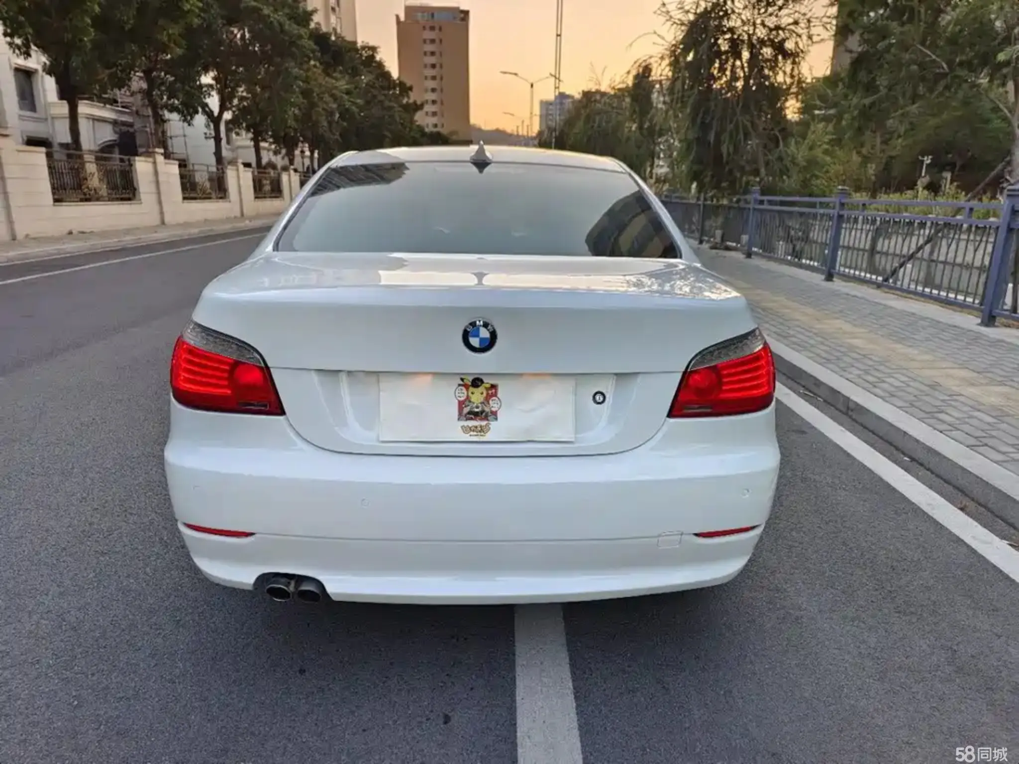 BMW 5 Series 2010 #7 BMW 5 Series 2010 car image #7