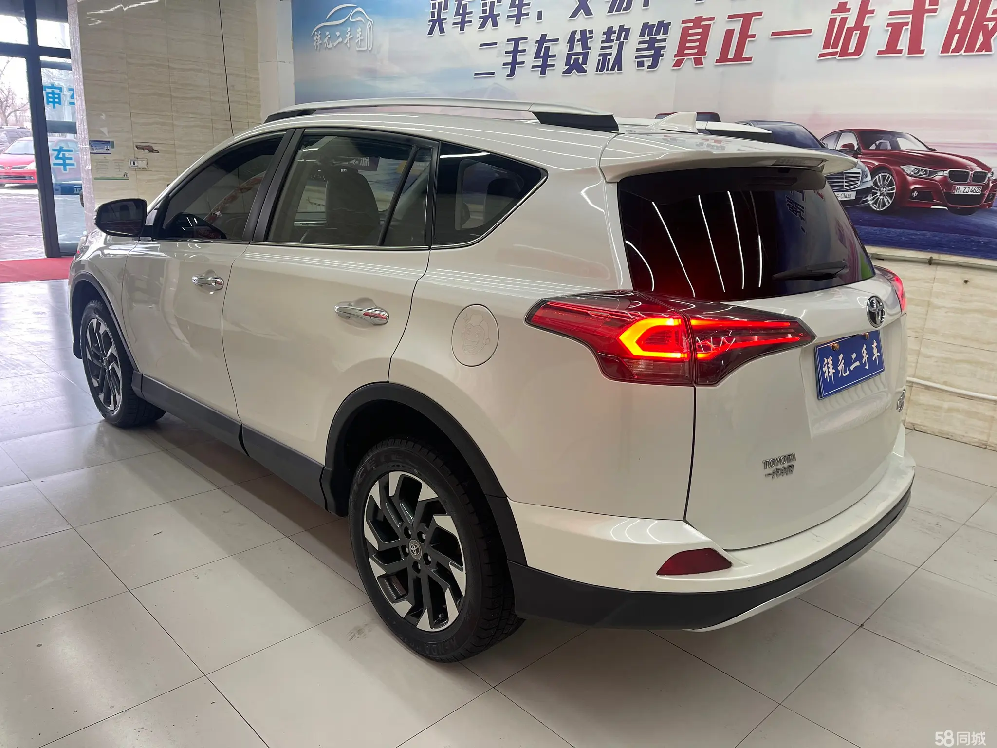 Toyota RAV4 2011 car image #7