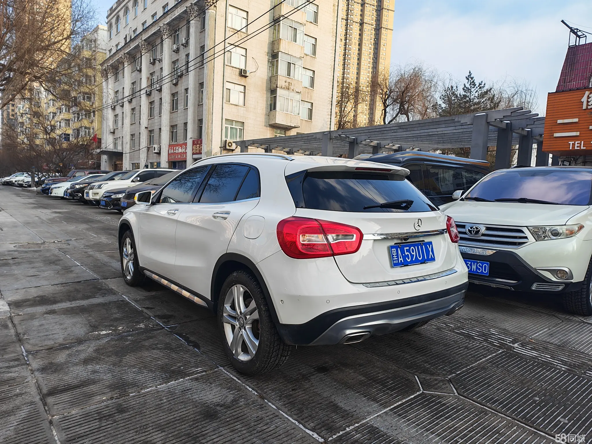 Mercedes-Benz GLA Class 2015 car image #7