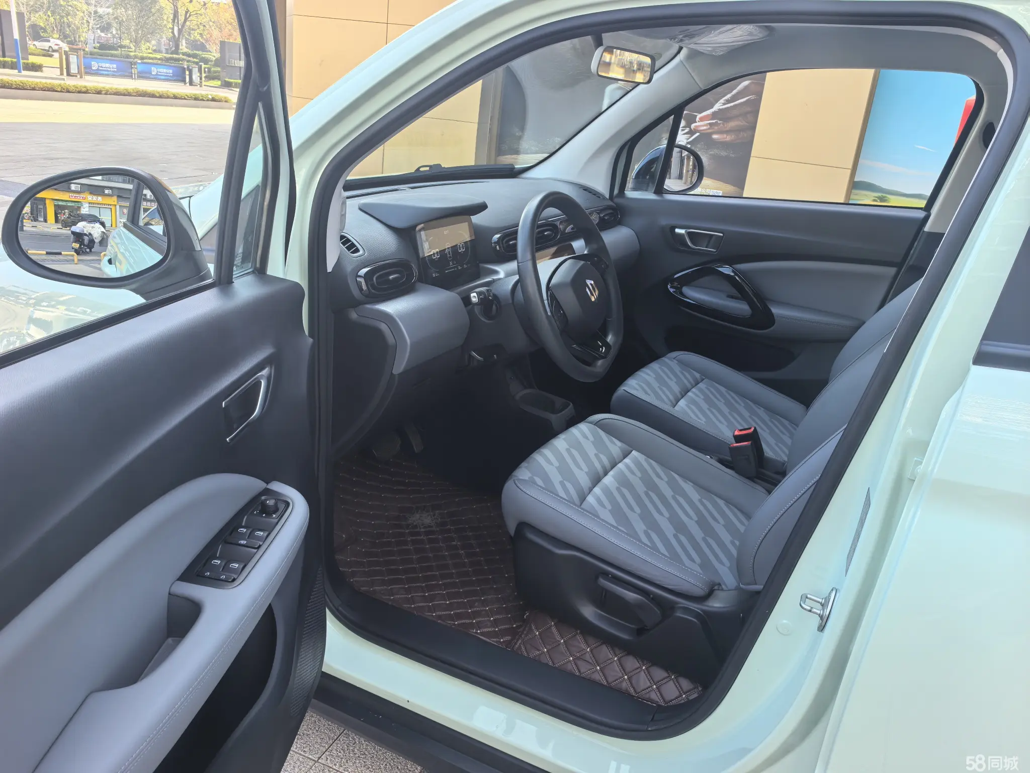 零跑汽车 零跑T03 2024 汽车图片 #7