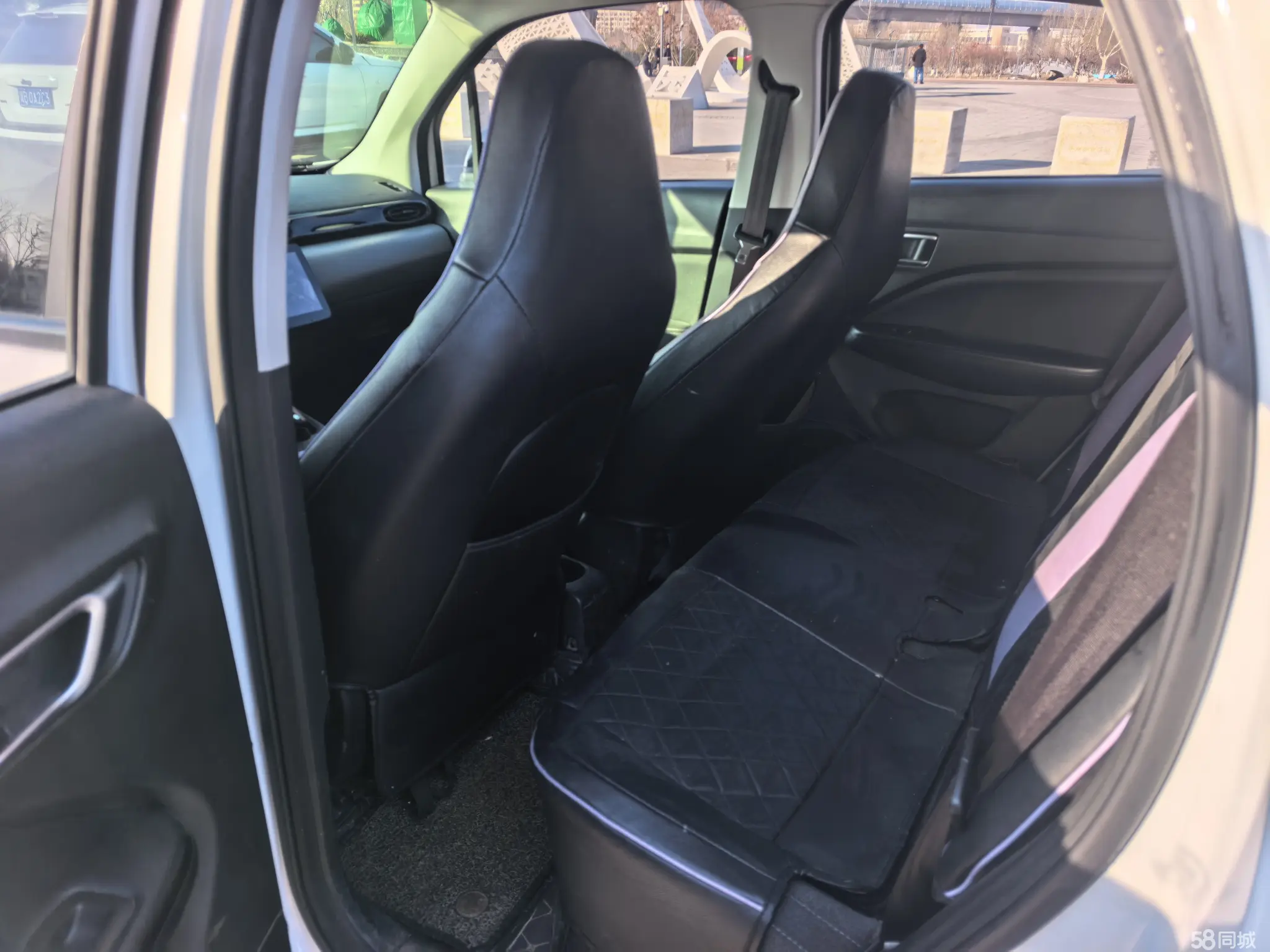 零跑汽车 零跑T03 2020 汽车图片 #7