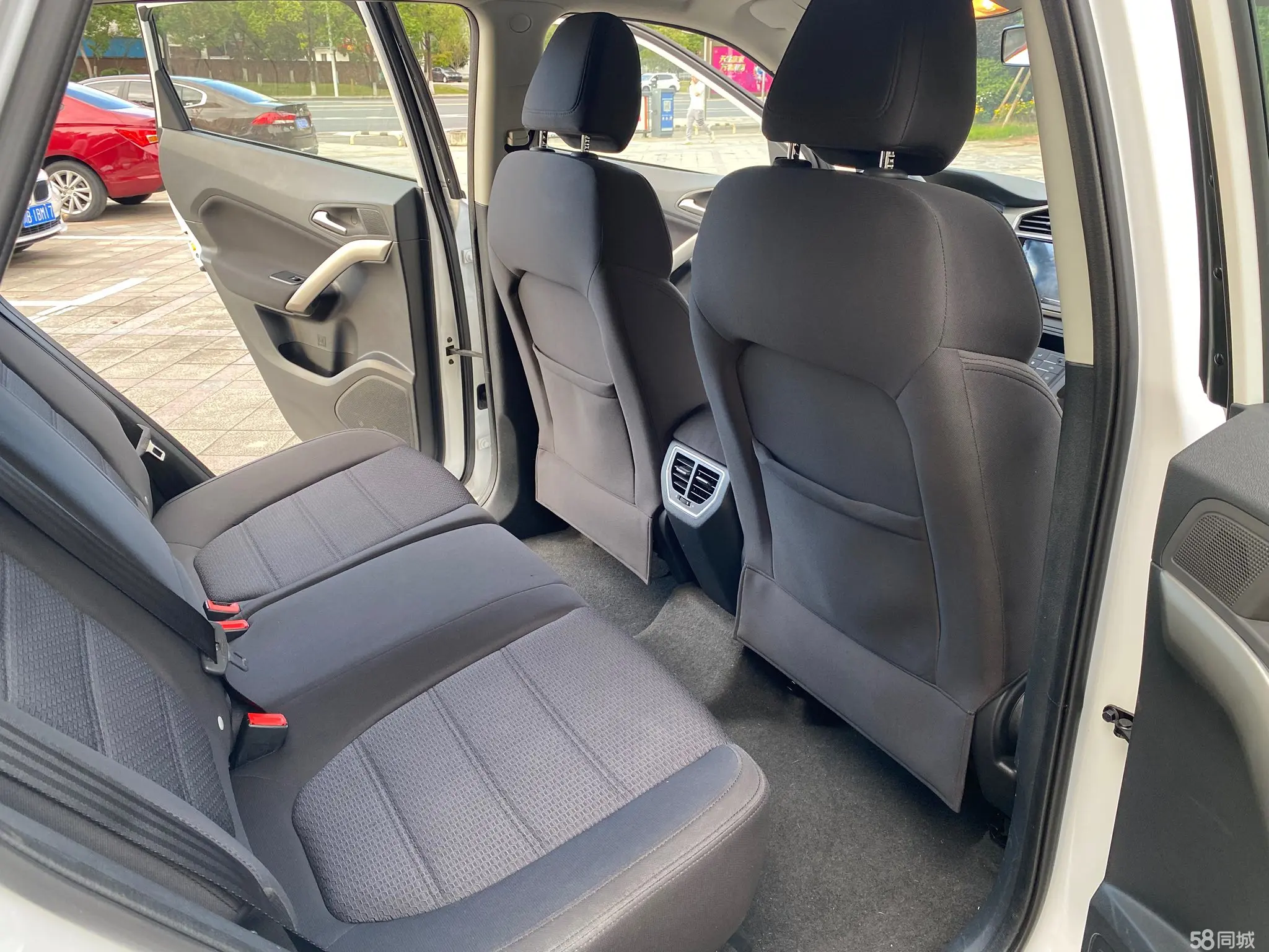 MG GS 2015 car image #7