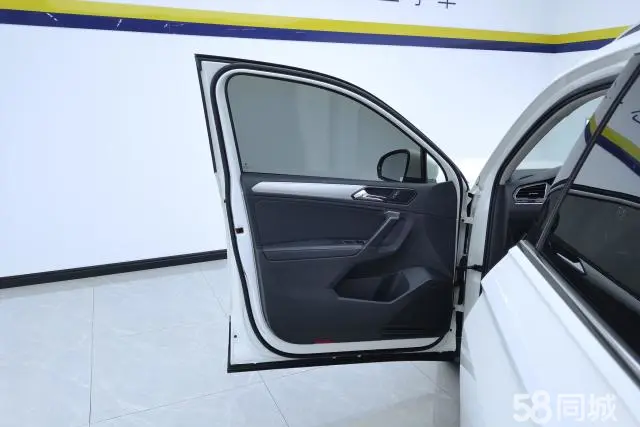 Volkswagen Tiguan L 2018 car image #7