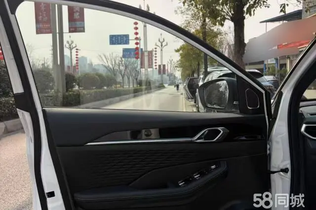 GEELY Coolray 2025 car image #7