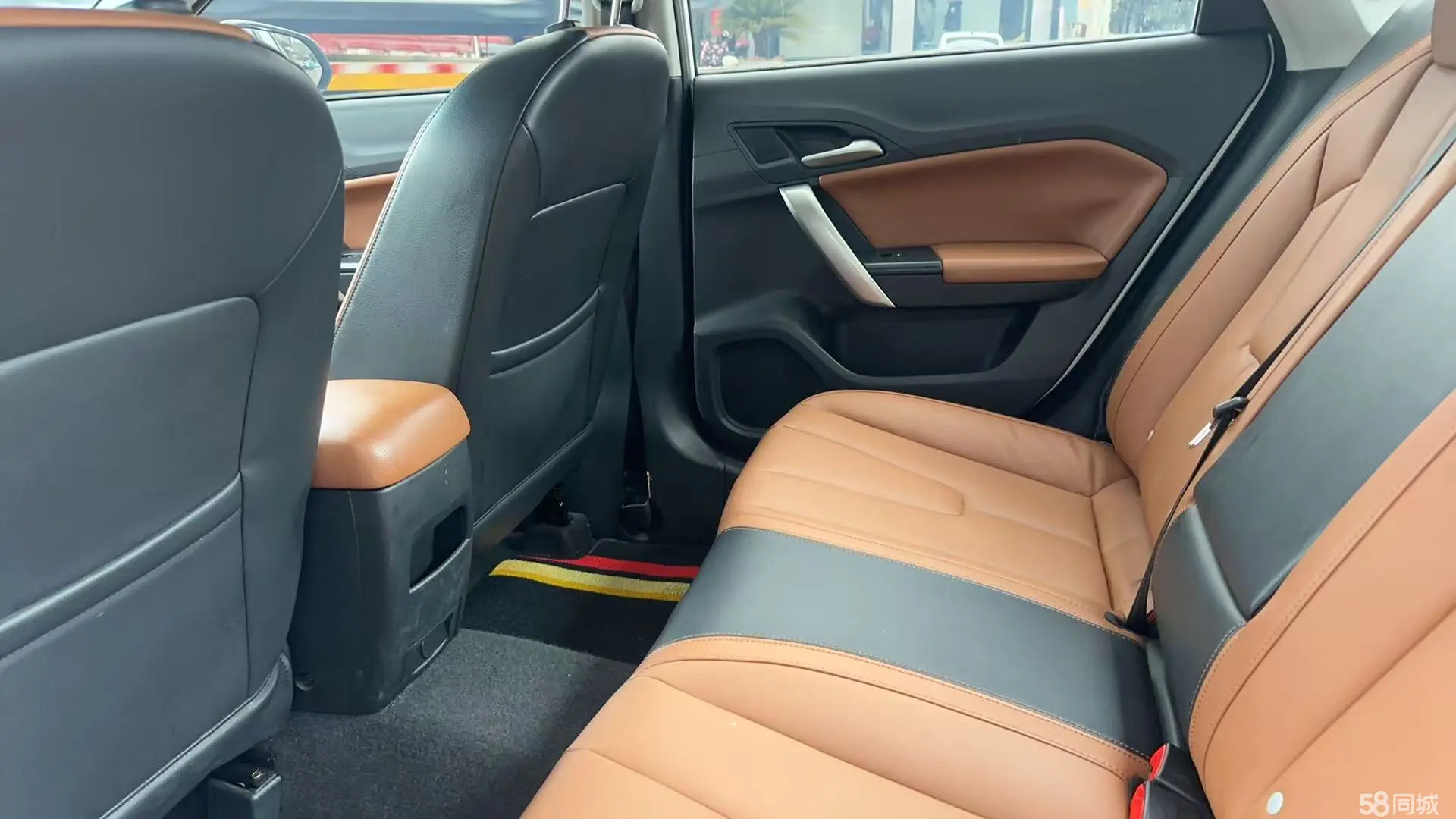 MG GT 2016 car image #7