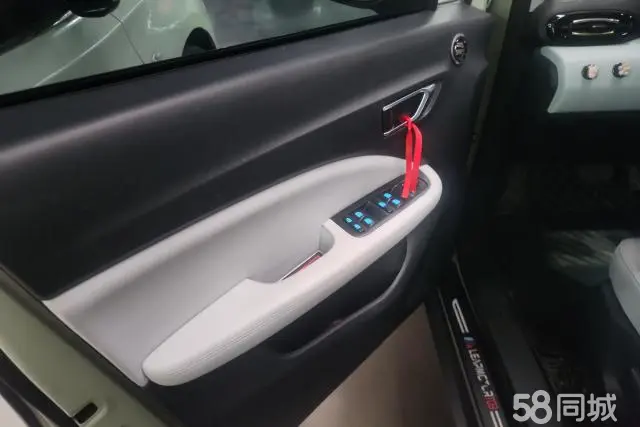 零跑汽车 零跑T03 2022 汽车图片 #7