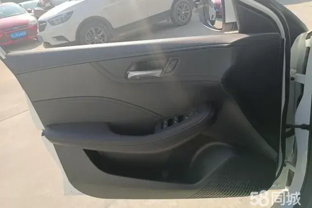 Roewe i5 2025 #7 Roewe i5 2025 car image #7