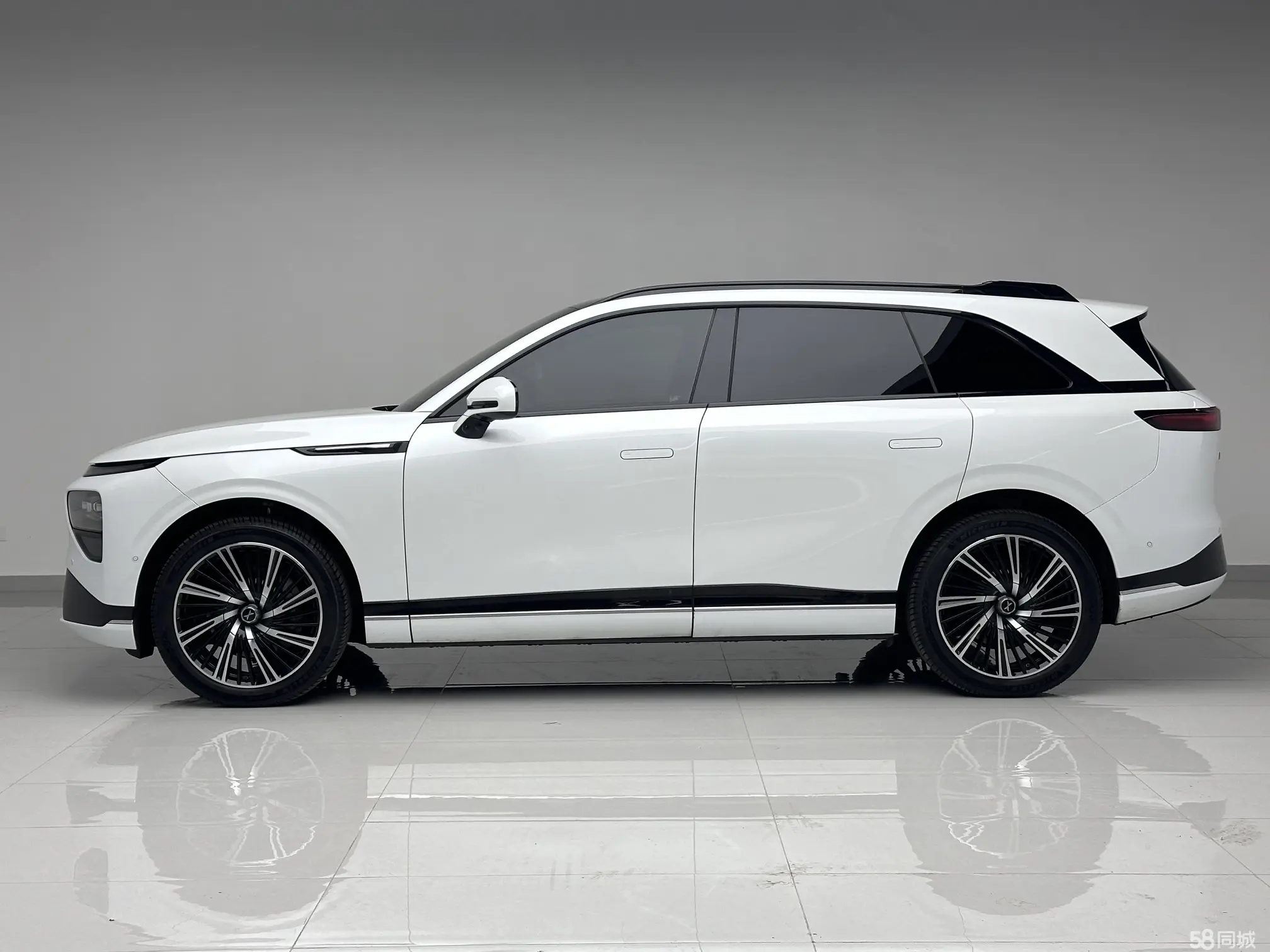 Xpeng G9 2025 #7 Xpeng G9 2025 car image #7