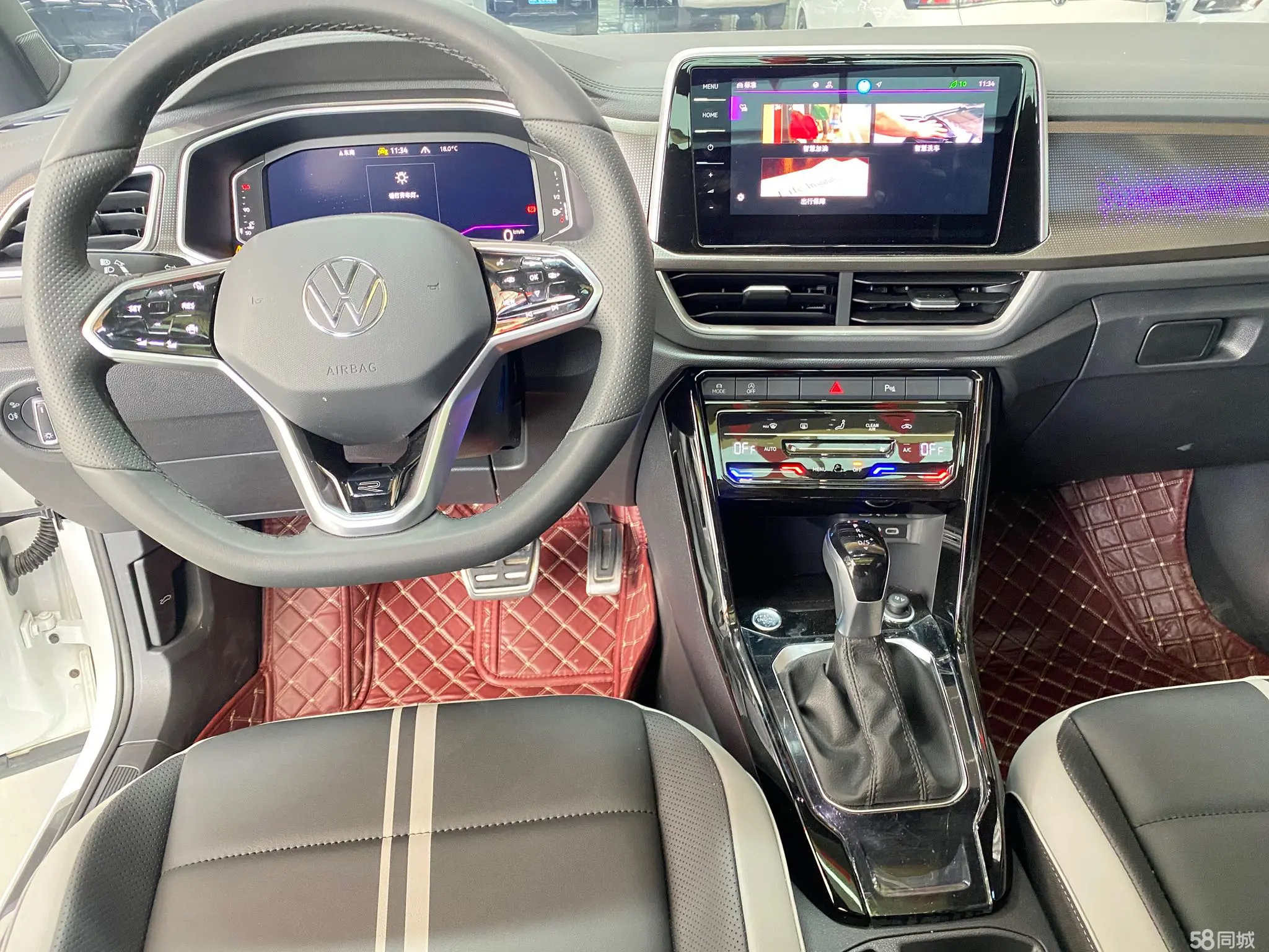 Volkswagen T-Roc 2024 car image #7