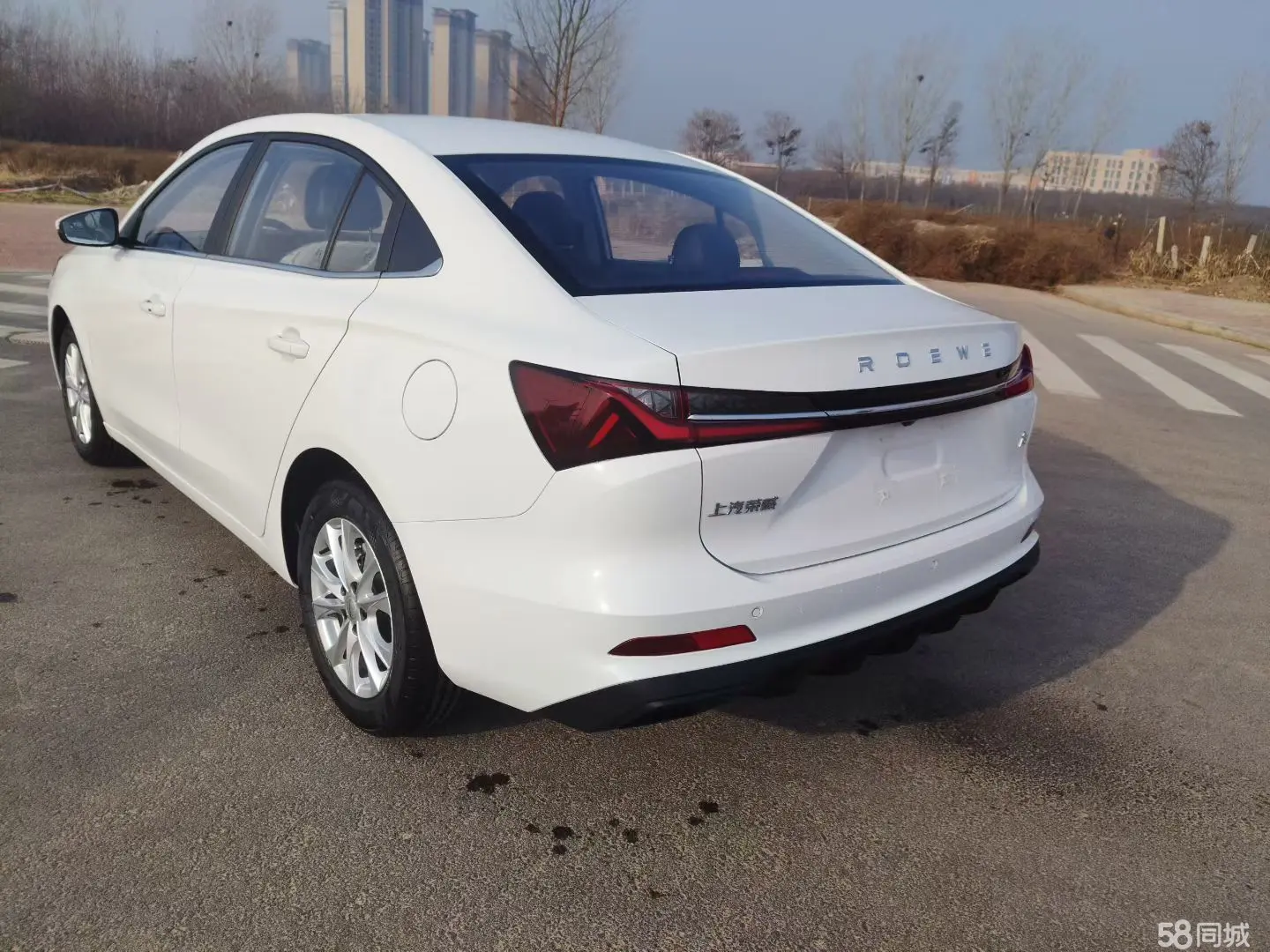 Roewe i5 2026 car image #7