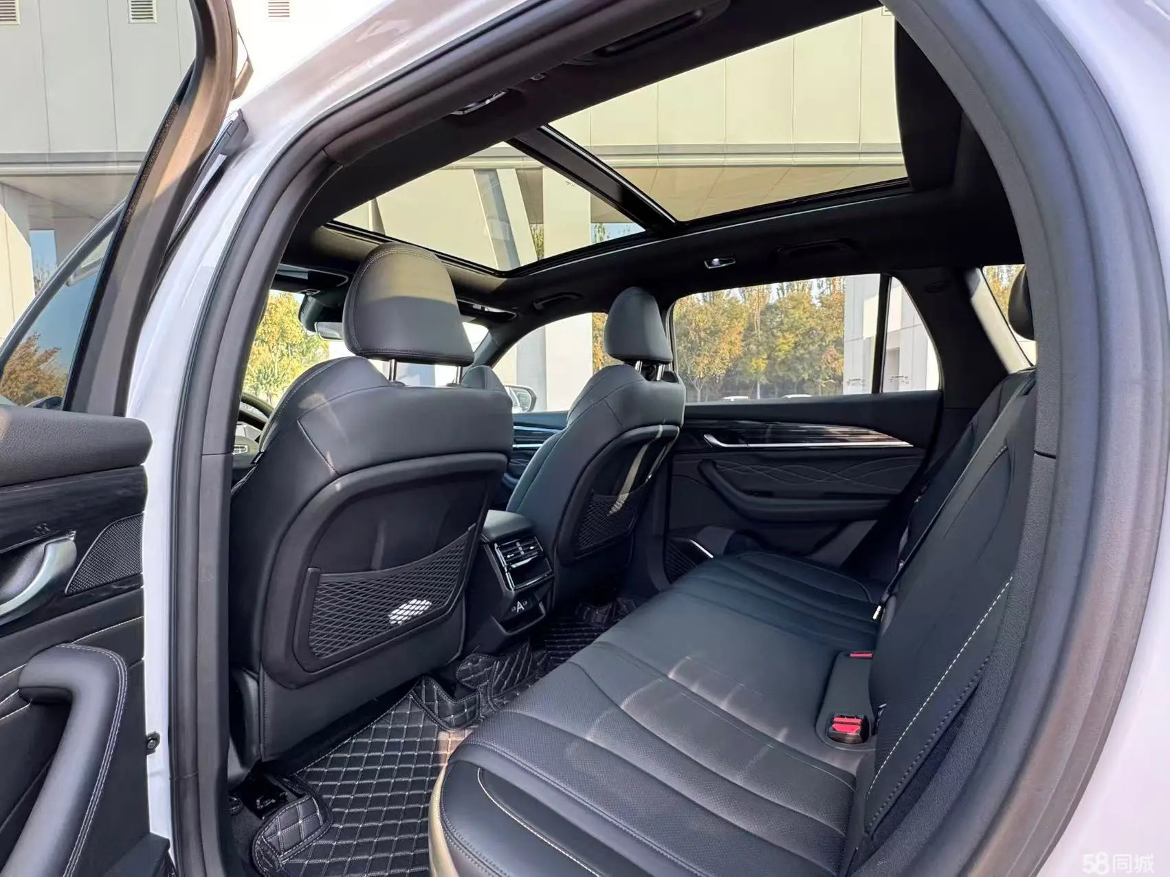 GEELY Monjaro 2024 car image #7