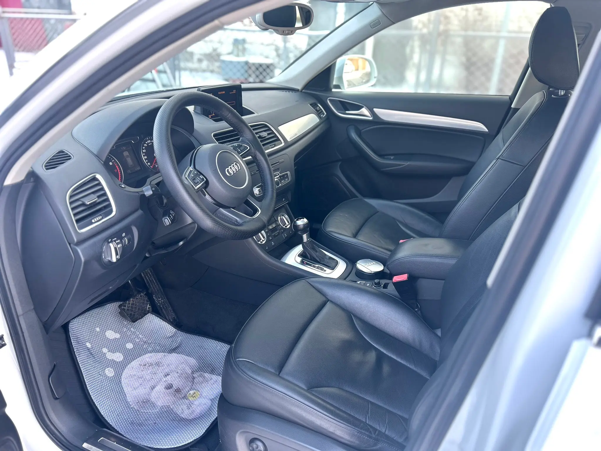 Audi Q3 2013 car image #7