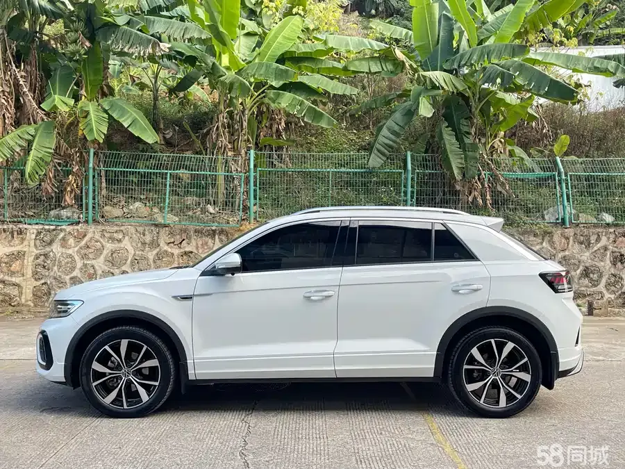 Volkswagen T-Roc 2022 immagine di auto #7