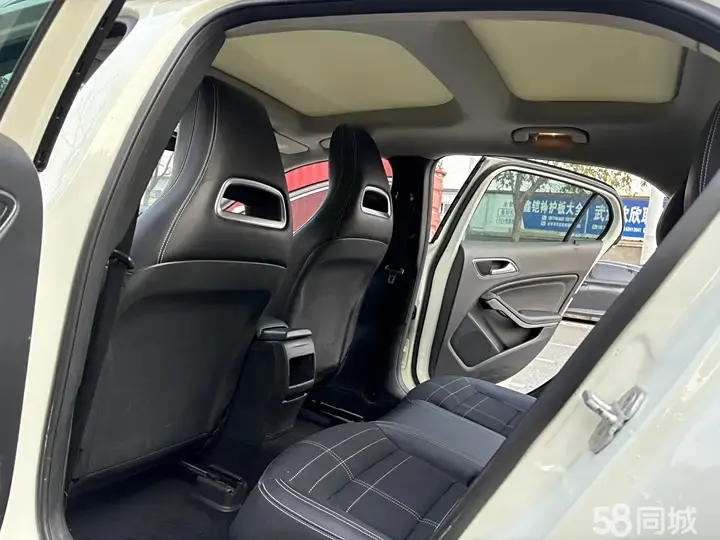 Mercedes-Benz GLA Class 2014 car image #7