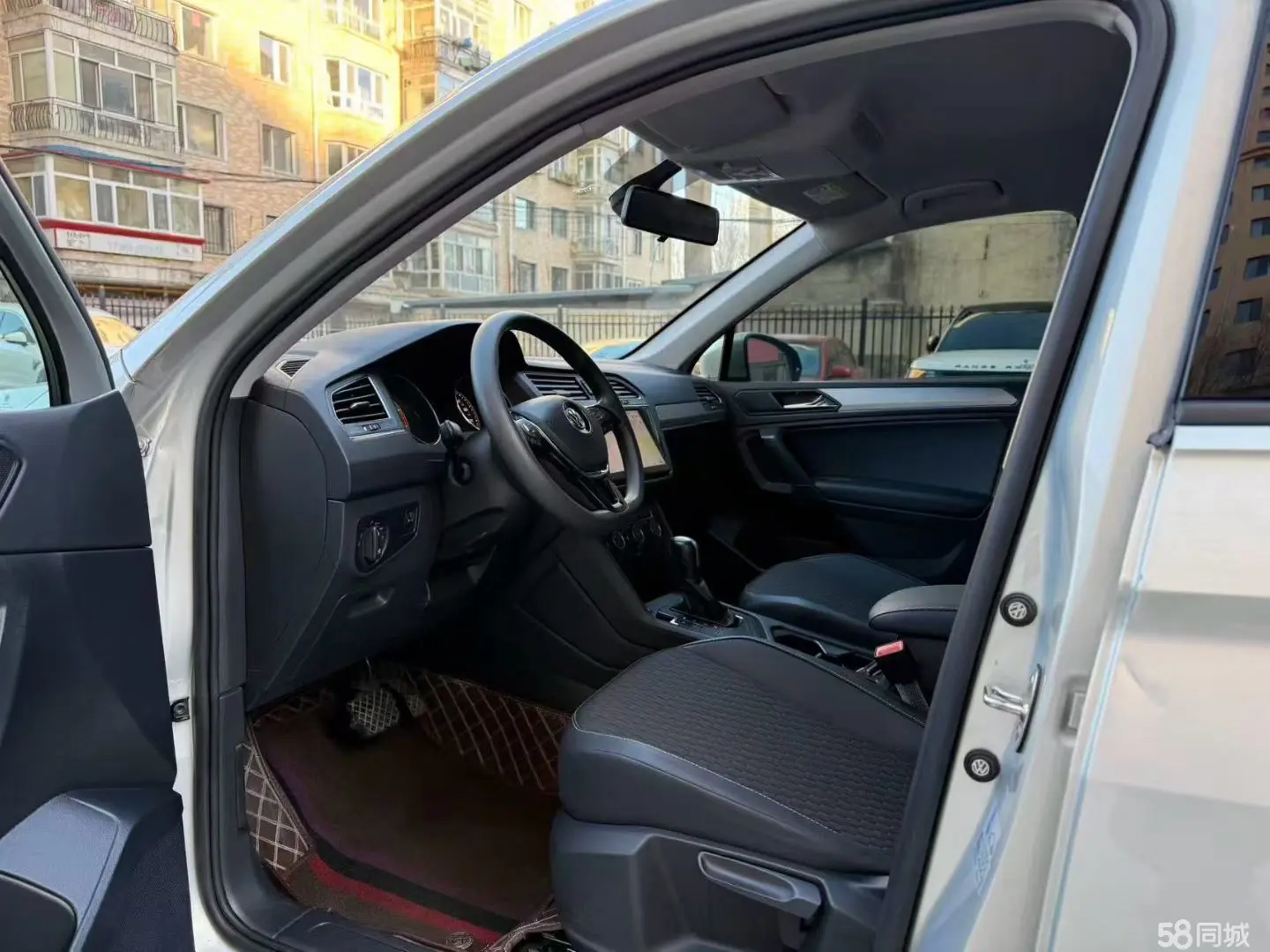 Volkswagen Tiguan L 2021 car image #7