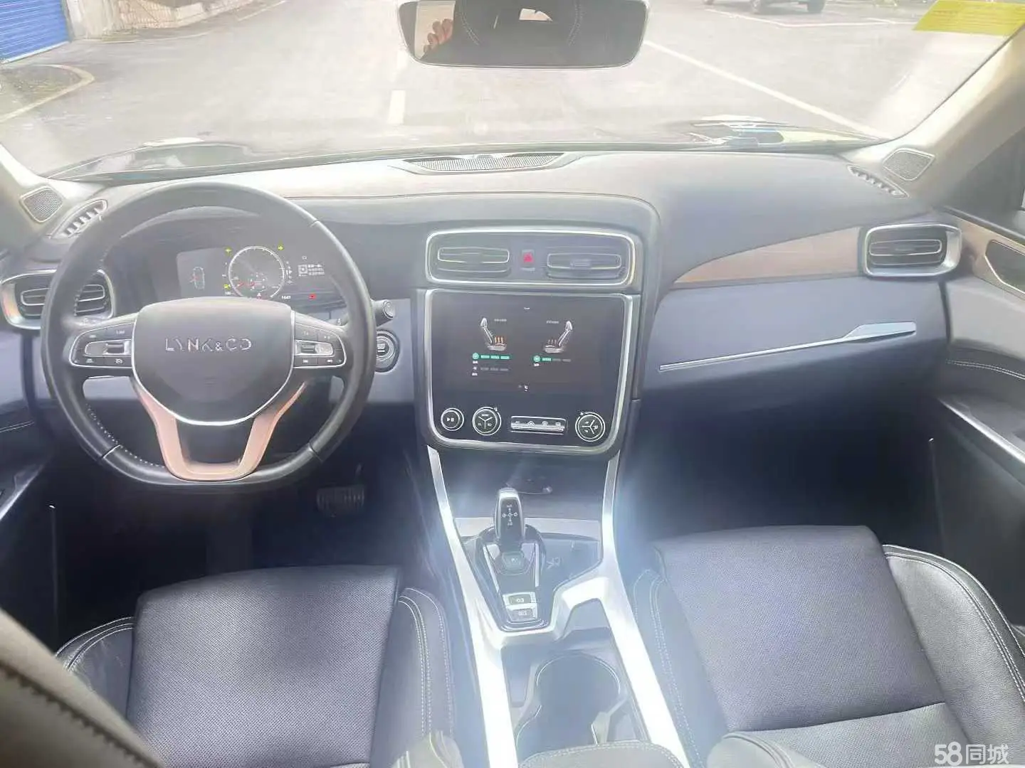 Lynk & Co 01 2019 #7 Lynk & Co 01 2019 car image #7