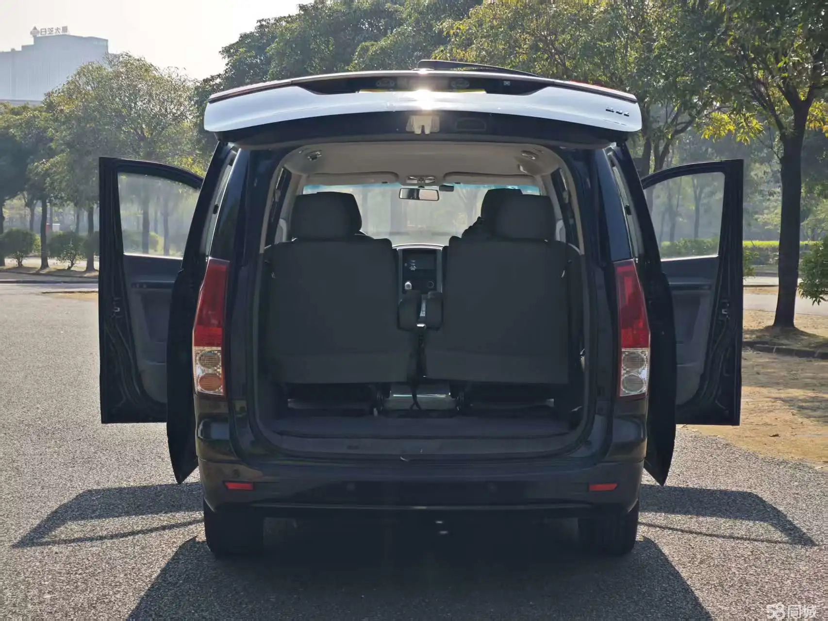 Forthing CM7 2015 car image #7