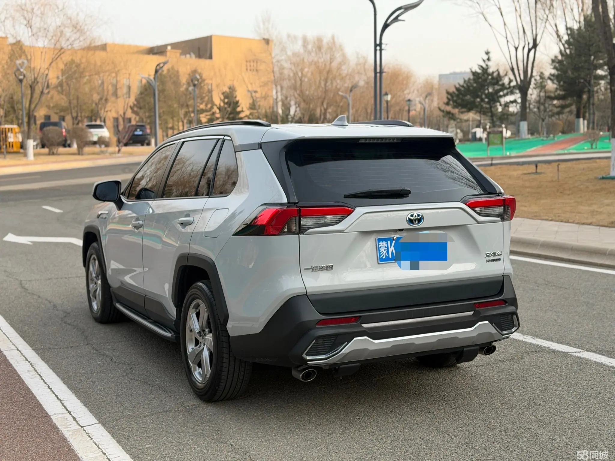 Toyota RAV4 Hybird E+ 2023 car image #7