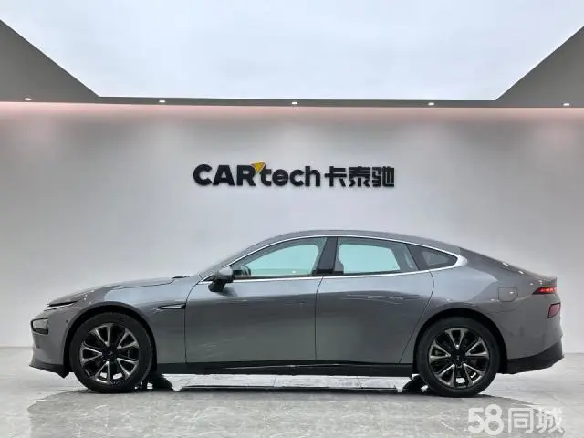 Xpeng P7 2021 صورة سيارة #7