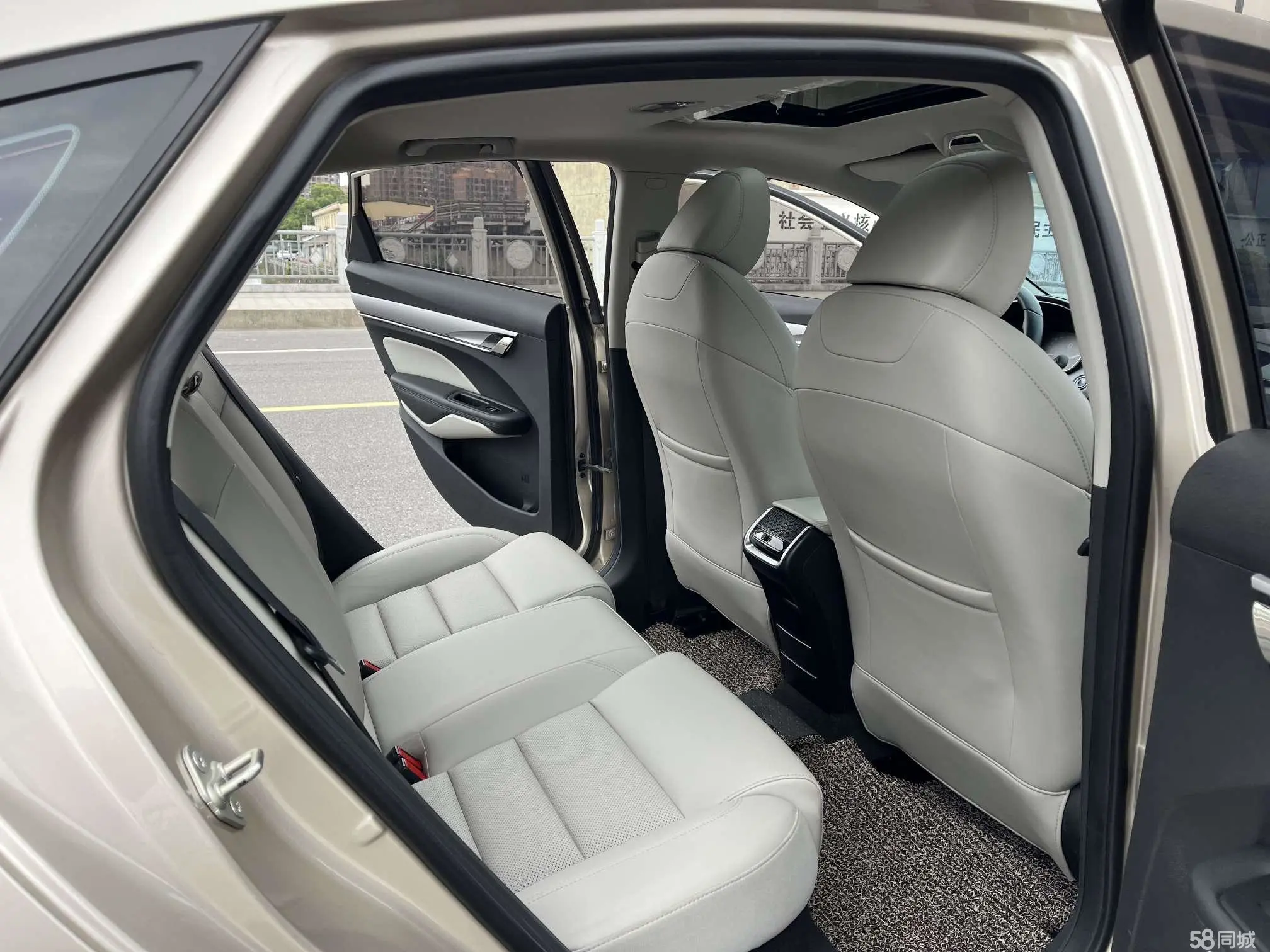 GEELY Binray 2018 car image #7