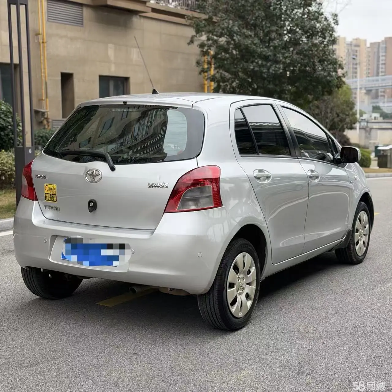 Toyota Yaris 2010 car image #7