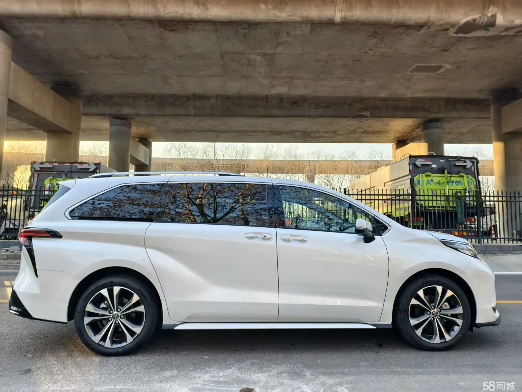 Toyota Granvia 2025 car image #7