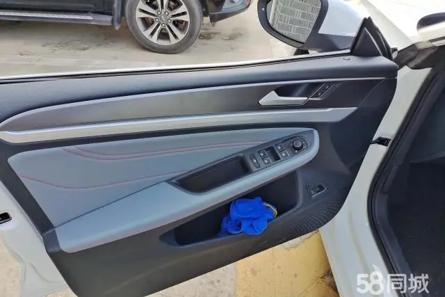 Volkswagen Lamando 2025 car image #7