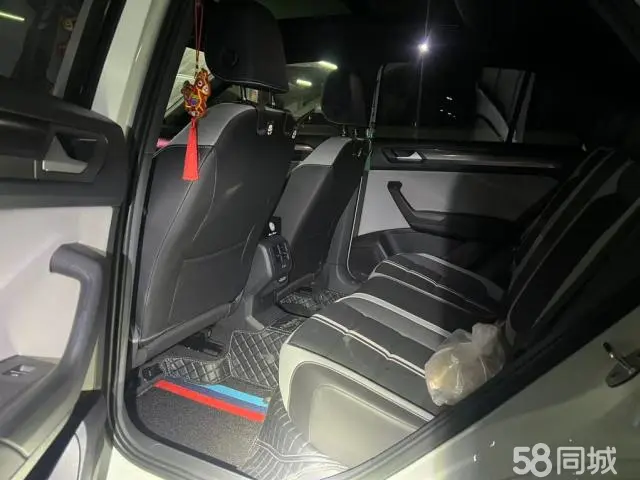 Volkswagen T-Roc 2024 immagine di auto #7