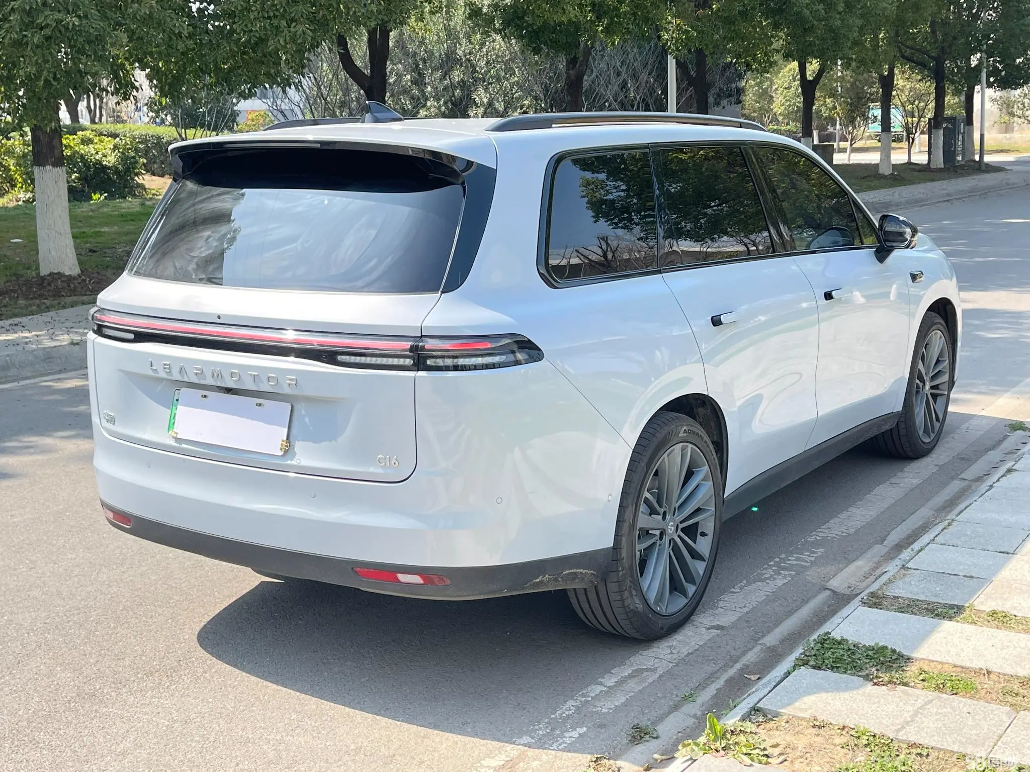 零跑汽车 零跑C16 2025 汽车图片 #7