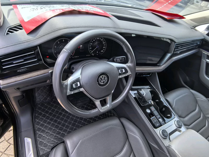Volkswagen Touareg 2019 car image #7