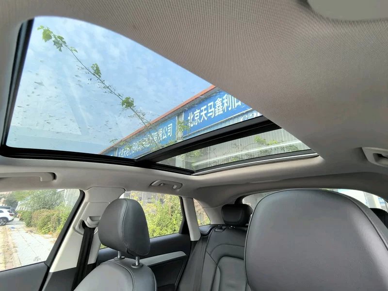 Audi Q3 2015 car image #7