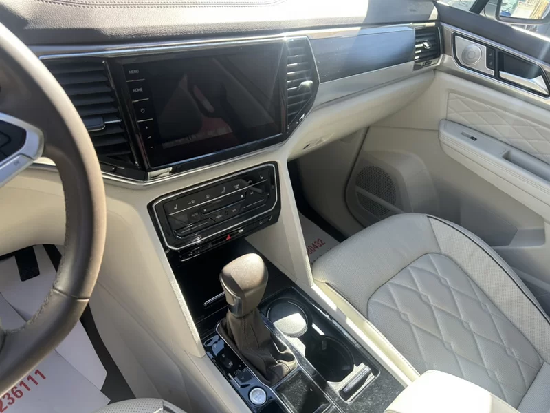 Volkswagen Viloran 2020 immagine di auto #7