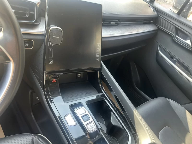 Hyundai Custo 2023 car image #7