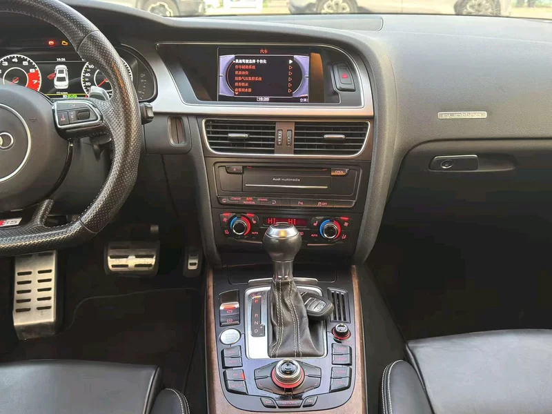 Audi S5 2012 car image #7