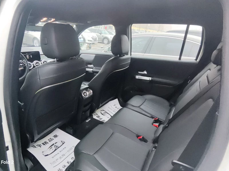 Mercedes-Benz GLB Class 2021 car image #7