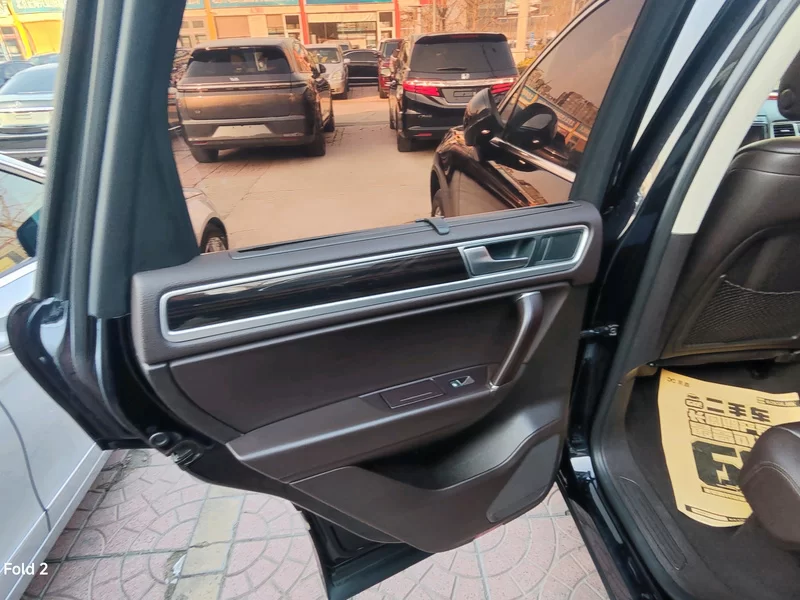 Volkswagen Touareg 2015 car image #7