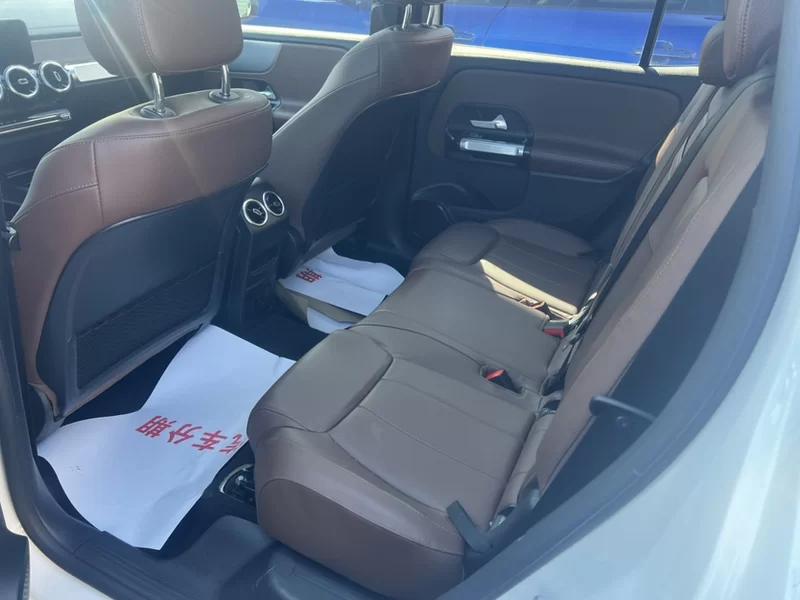 Mercedes-Benz GLB Class 2023 car image #7