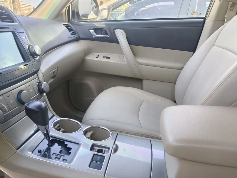 Toyota Highlander 2014 изображение автомобиля #7