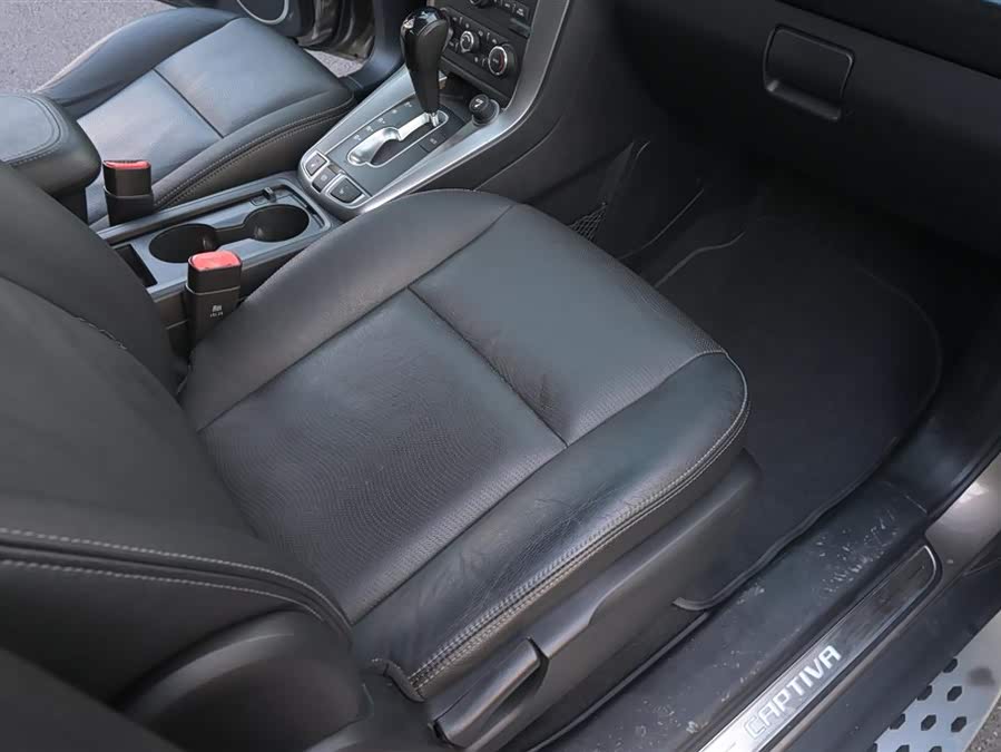 Chevrolet Captiva 2016 imagen de coche #52